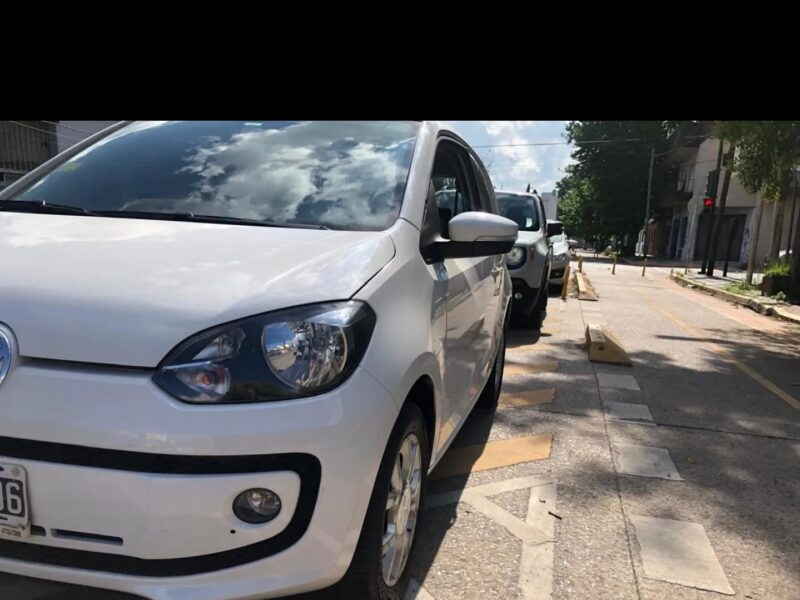 Volkswagen Up! 1.0 High Up! 75cv