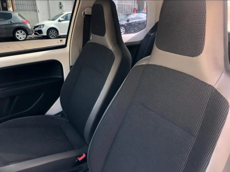 Volkswagen Up! 1.0 High Up! 75cv