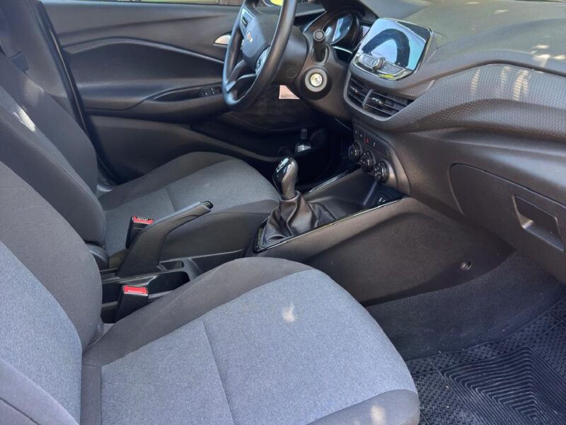 Chevrolet onix 1.2 mt