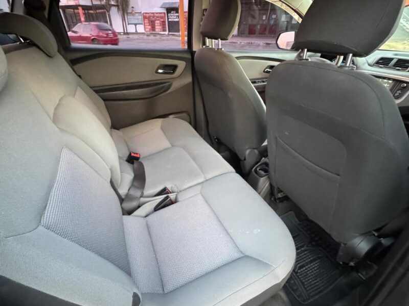 SPIN LTZ AUTOMATICA, AT NAFTA, 7 ASIENTOS. 2017 FULL