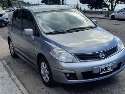 Vendo Nissan Tiida 2012. Único dueño. Impecable estado