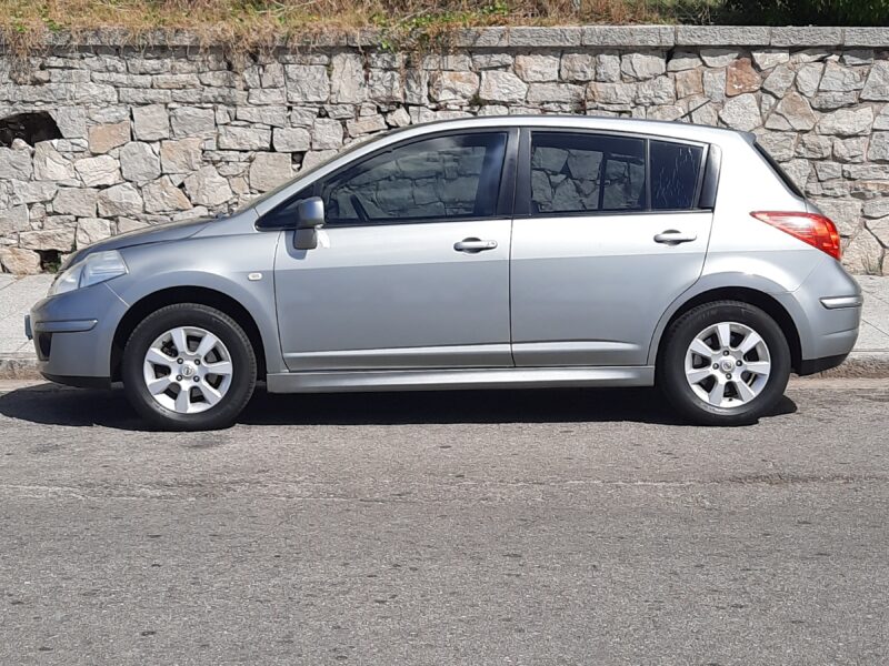 Vendo Nissan Tiida 2012. Único dueño. Impecable estado