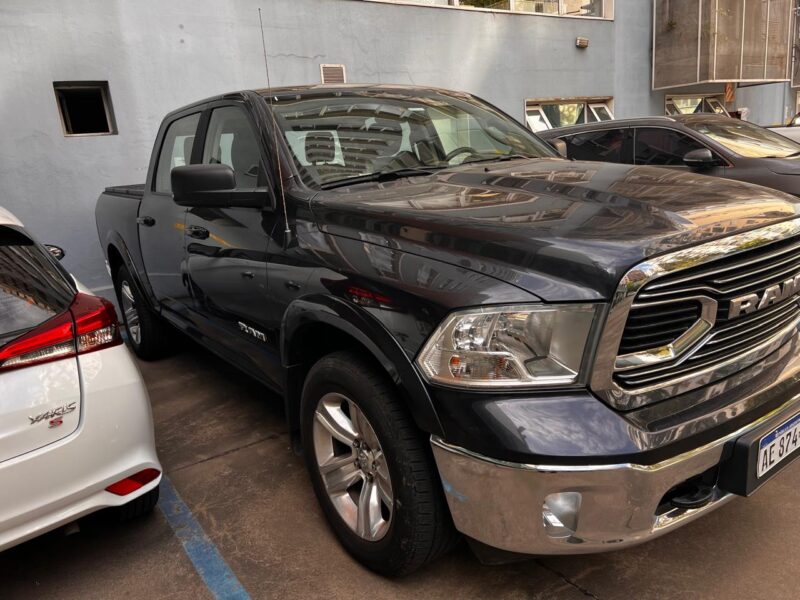RAM 1500 laramie 2020