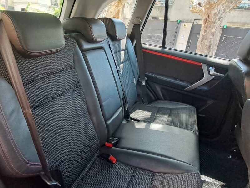 CHERY TIGGO 3 LUXURY 1,6 CVT COLOR ROJO, RURAL 5 PUERTAS