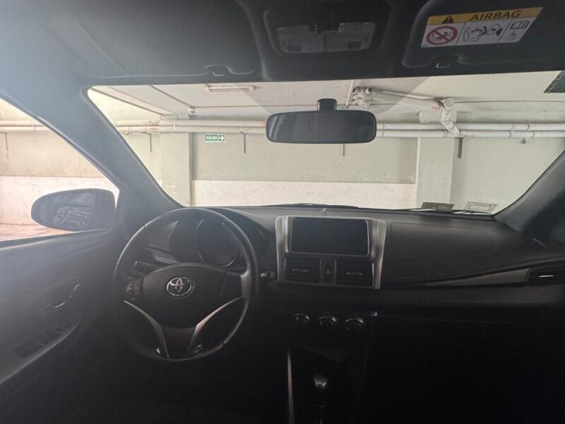 VENDO TOYOTA YARIS 2017