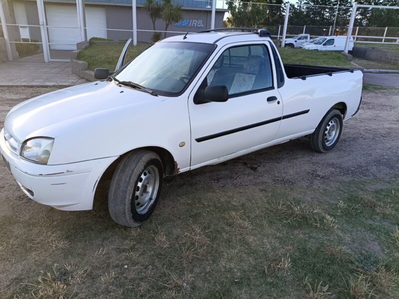 Ford Courier Pick Up nafta 2009